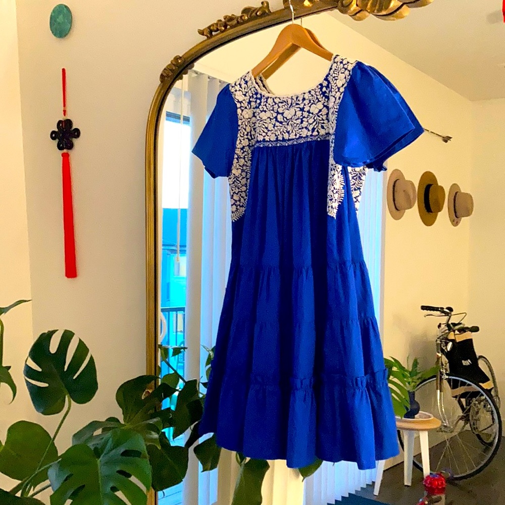 Mi Golondrina tiered Flores dress —S— NWOT — impossible to bright blue & white!!